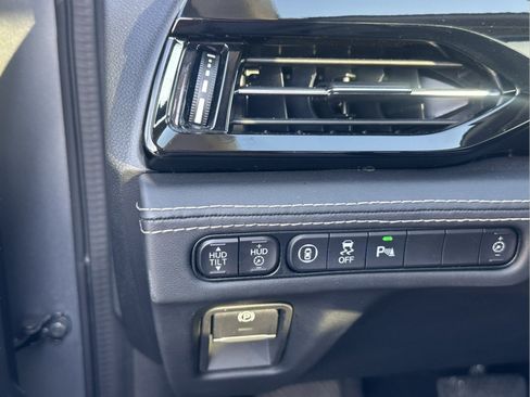 Used 2023 Acura MDX SH-AWD w/ Advance Package image 31