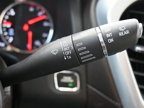 Used 2021 GMC Acadia SLT w/ Technology Package image 36