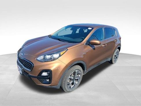 Used 2020 Kia Sportage LX image 3