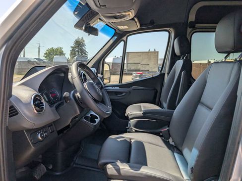 New 2025 Mercedes-Benz Sprinter 2500 image 19