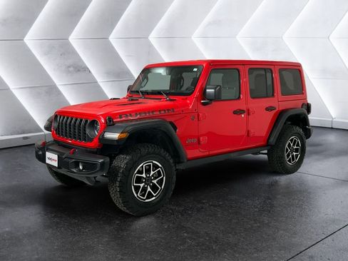 Used 2025 Jeep Wrangler Rubicon image 3