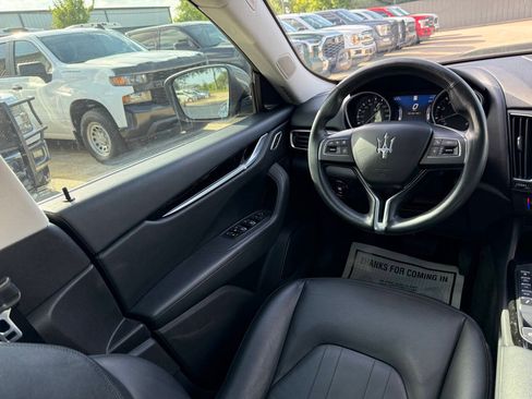 Used 2019 Maserati Levante AWD/4WD image 19