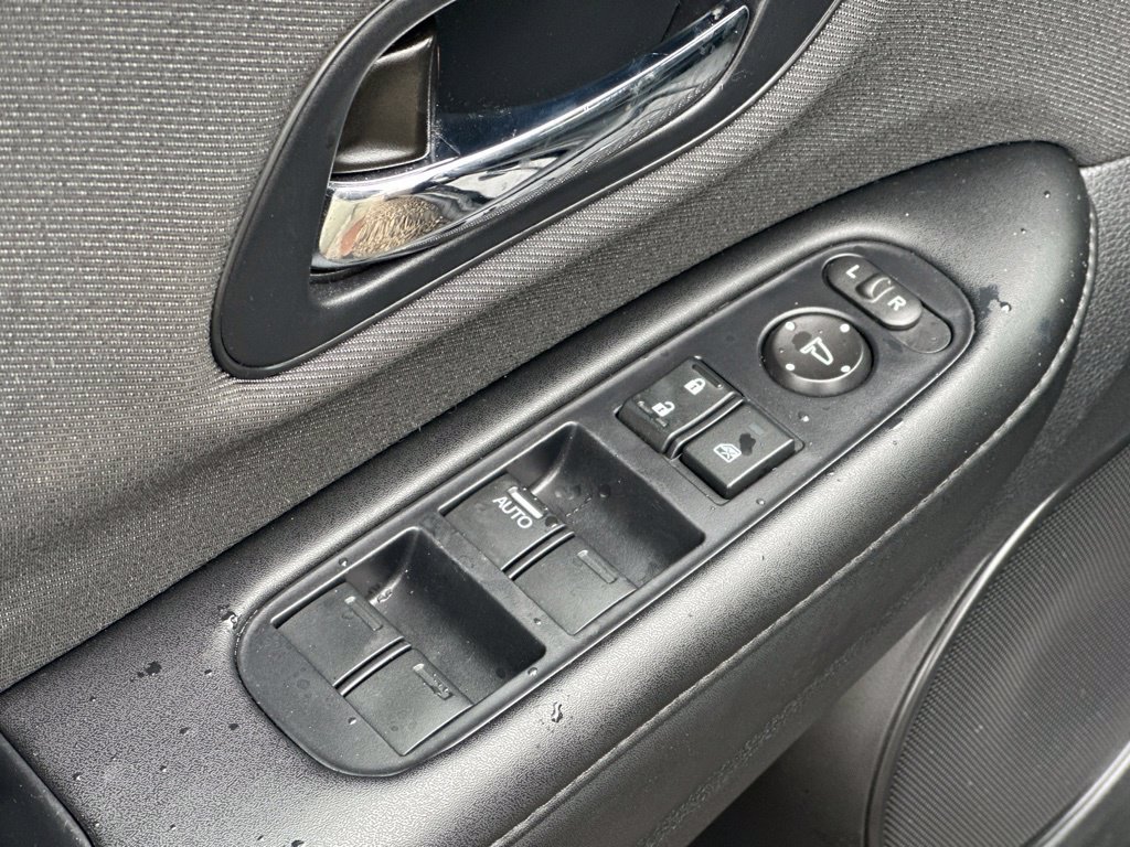 Used 2022 Honda HR-V LX image 15