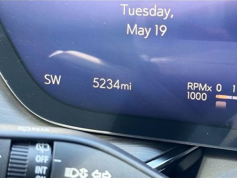Used 2025 Buick Envision Sport Touring AWD/4WD image 41