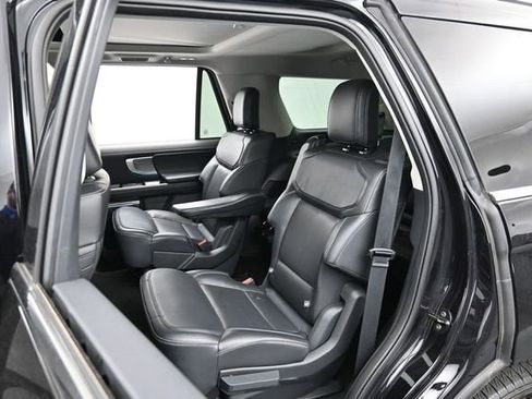 Certified 2025 Ford Expedition Platinum AWD/4WD image 25