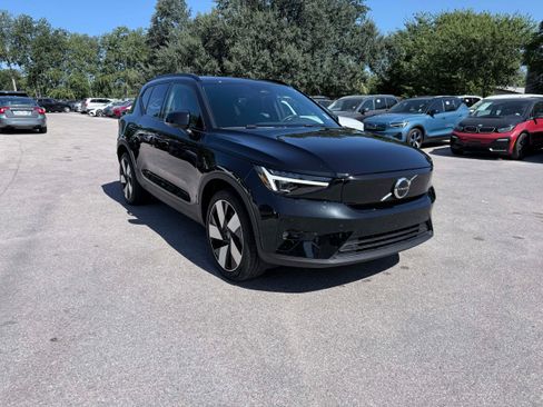 Certified 2023 Volvo XC40 Recharge Ultimate w/ Protection Package Premier AWD/4WD image 7