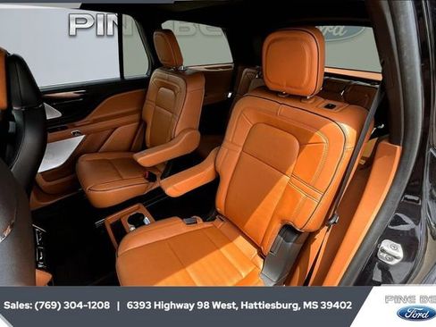 Used 2023 Lincoln Aviator Black Label w/ Dynamic Handling Package image 19