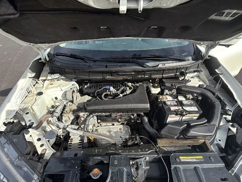 Used 2017 Nissan Rogue SL w/ SL Premium Package image 49