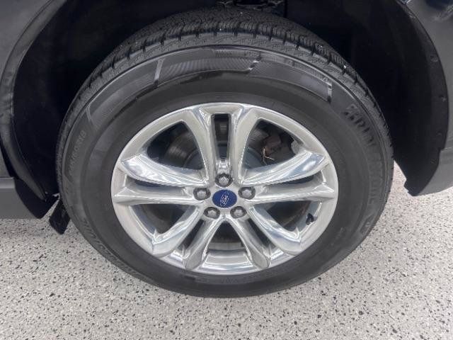Used 2017 Ford Edge SEL w/ Equipment Group 201A AWD/4WD image 29