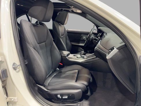 Used 2020 BMW 330i Sedan w/ Driving Assistance Package image 23