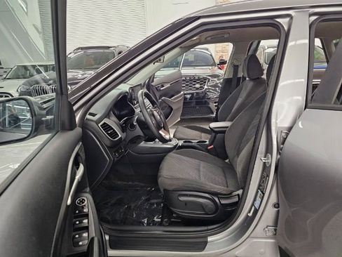 Used 2021 Kia Seltos LX image 28