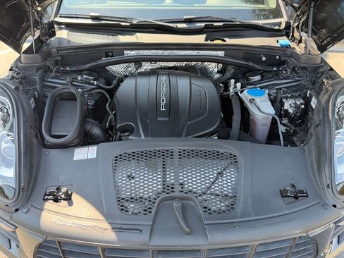 Used 2018 Porsche Macan image 6