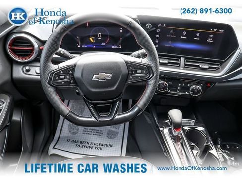 Used 2024 Chevrolet Trax RS w/ Driver Confidence Package FWD image 14