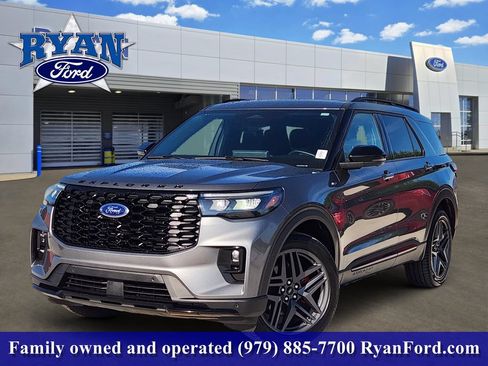 Certified 2025 Ford Explorer ST-Line w/ ST-Line Street Pack AWD/4WD image 1