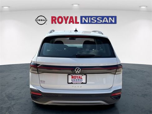 Used 2025 Volkswagen Taos S image 6
