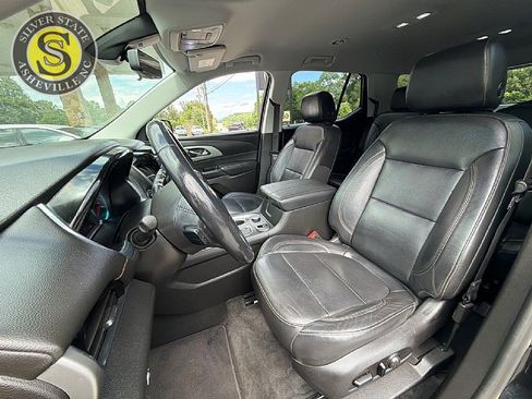 Used 2019 Chevrolet Traverse RS w/ LPO, Floor Liner Package FWD image 12