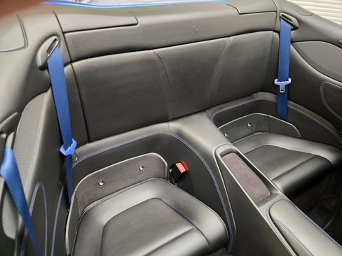 Used 2019 Ferrari Portofino image 23