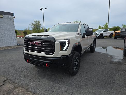 New 2026 GMC Sierra 2500 AT4X w/ LPO, Black Badging Package AWD/4WD image 6