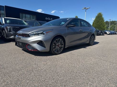 Used 2022 Kia Forte GT w/ GT2 Package FWD image 2