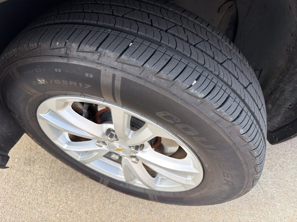 Used 2017 Chevrolet Equinox LT FWD image 11
