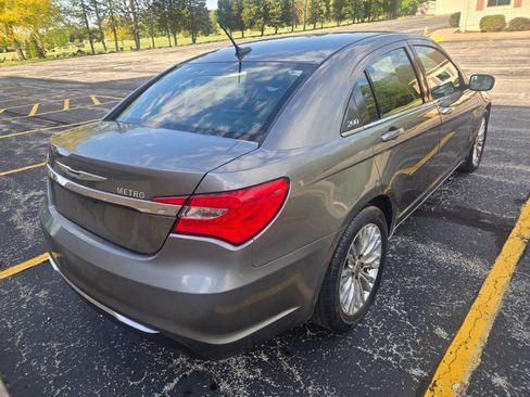 Used 2013 Chrysler 200 Limited FWD image 11