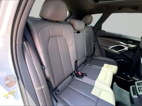 Used 2025 Audi Q5 Premium Plus w/ Premium Plus AWD/4WD image 29