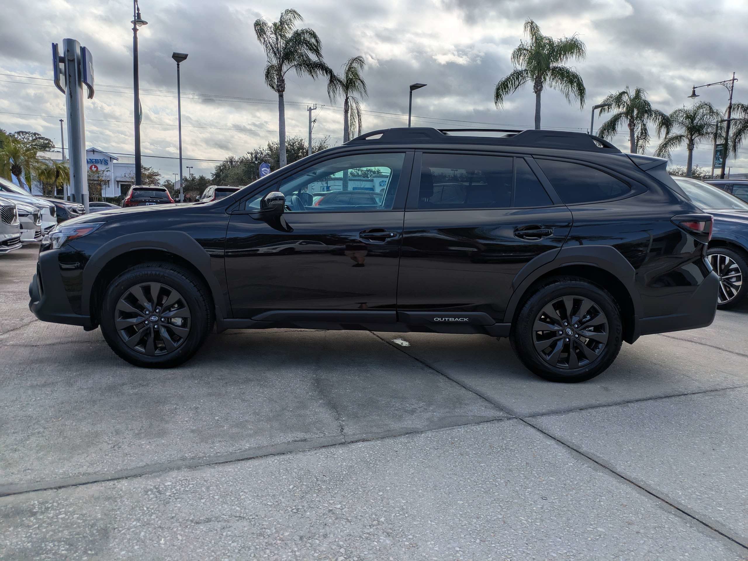 Used 2025 Subaru Outback Onyx Edition w/ Popular Package #2 AWD/4WD image 7