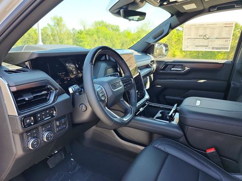New 2026 GMC Yukon XL Denali w/ Denali Reserve Package AWD/4WD image 13