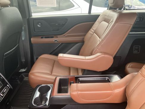 Used 2020 Lincoln Aviator Reserve w/ Equipment Group 201A AWD/4WD image 41