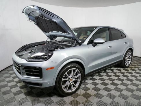 Used 2026 Porsche Cayenne Coupe AWD/4WD image 36