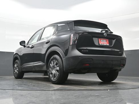 Used 2025 Nissan Kicks S image 27