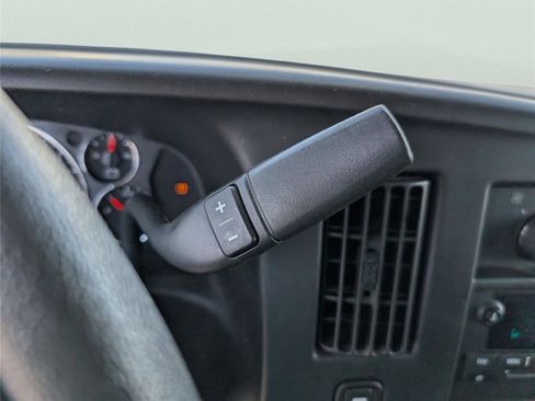 Used 2017 Chevrolet Express 3500 LT w/ LT Preferred Equipment Group image 17