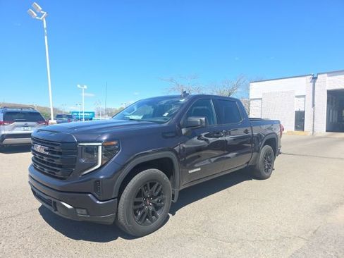 Used 2022 GMC Sierra 1500 Elevation AWD/4WD image 3