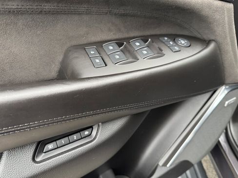 Used 2016 Cadillac Escalade ESV Platinum image 27
