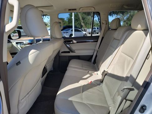 Used 2014 Lexus GX 460 w/ Premium Package AWD/4WD image 14