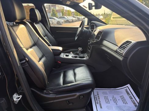Used 2022 Jeep Grand Cherokee Limited w/ Trailer Tow Group IV AWD/4WD image 12