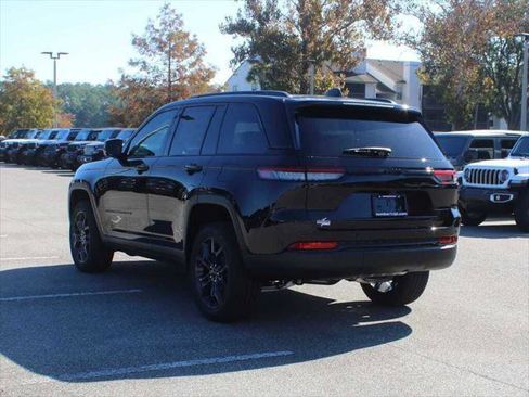 New 2025 Jeep Grand Cherokee Limited image 4