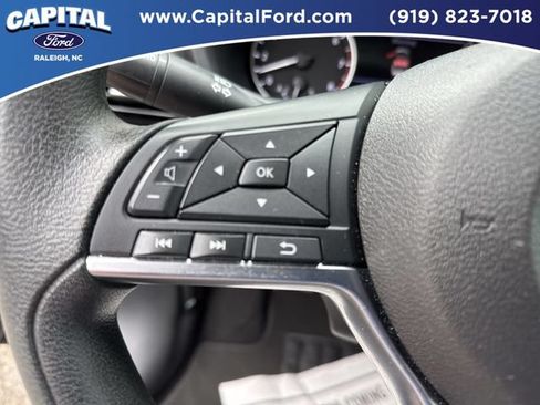 Used 2025 Nissan Sentra SV FWD image 22
