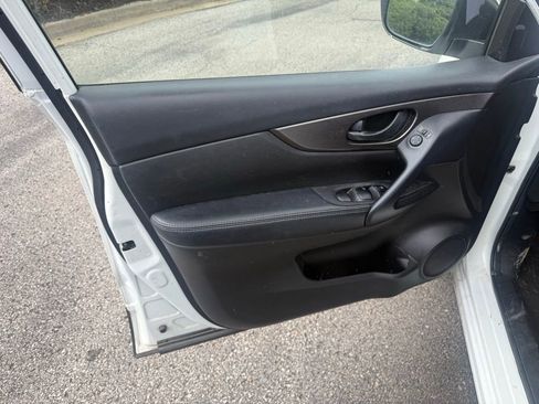 Used 2020 Nissan Rogue Sport S AWD/4WD image 12