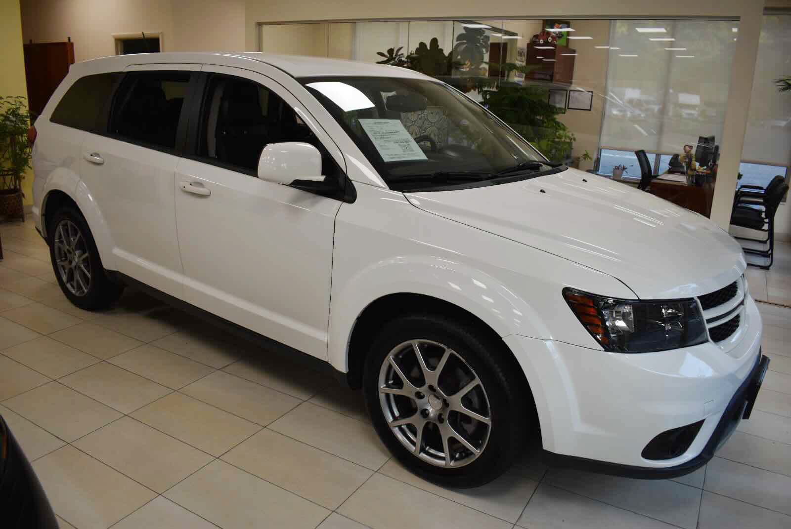 Used 2017 Dodge Journey GT FWD image 3