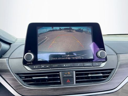 Used 2024 Nissan Altima 2.5 SV FWD image 28