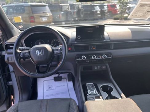 Certified 2023 Honda Pilot Sport image 19