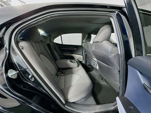 Used 2021 Toyota Camry LE image 25