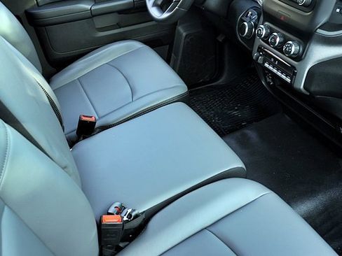 New 2024 RAM 2500 Tradesman w/ Chrome Appearance Group image 18