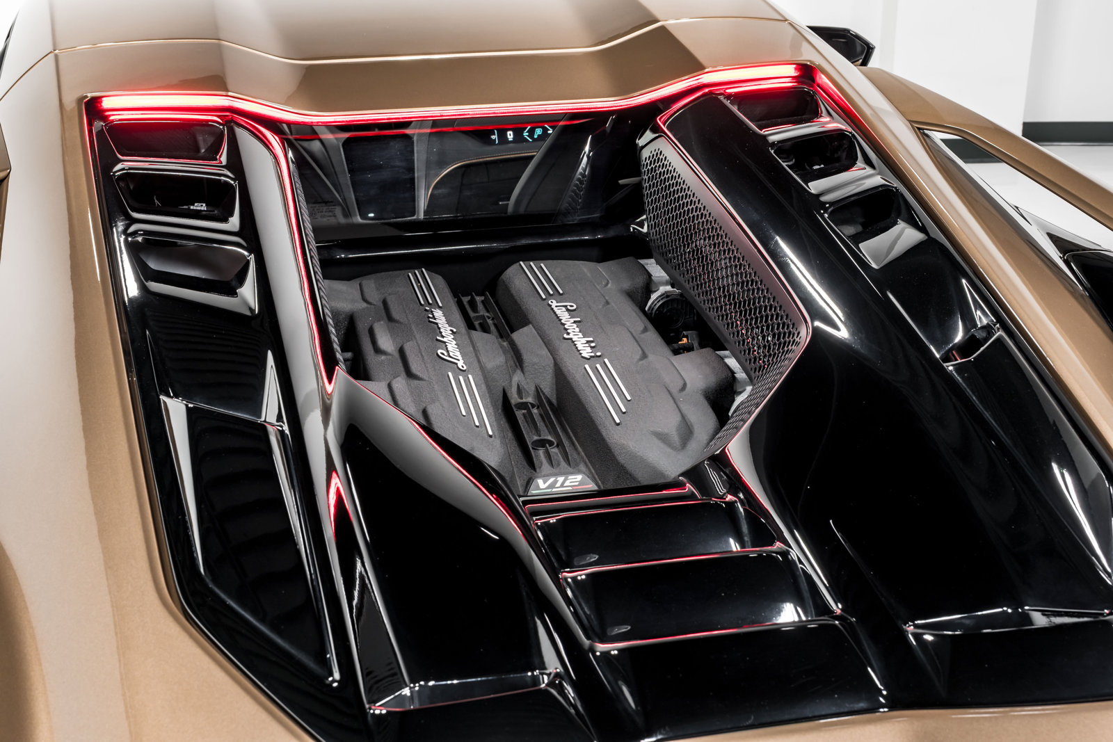 Used 2024 Lamborghini Revuelto AWD/4WD image 54