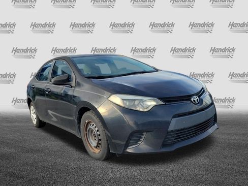 Used 2016 Toyota Corolla L FWD image 2