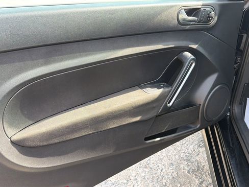 Used 2015 Volkswagen Beetle 1.8T image 16