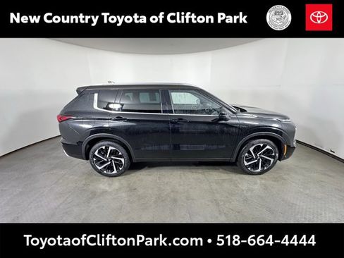 Used 2023 Mitsubishi Outlander SEL 40th Anniversary image 2