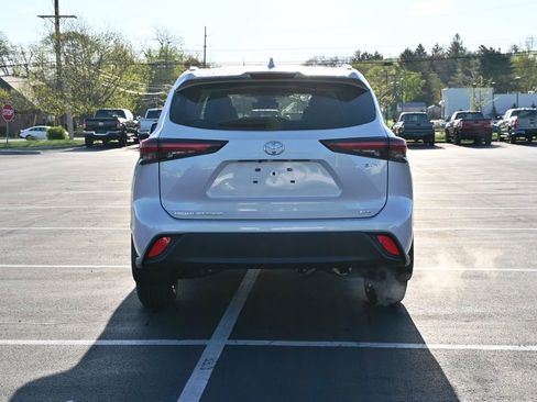 New 2026 Toyota Highlander XLE AWD/4WD image 6