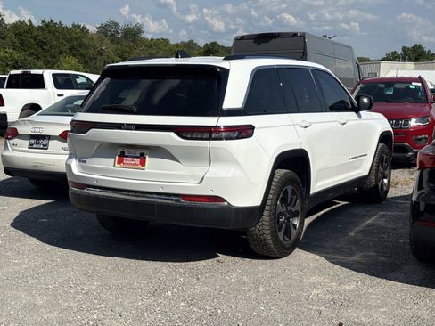 Used 2024 Jeep Grand Cherokee Limited 4xe AWD/4WD image 3